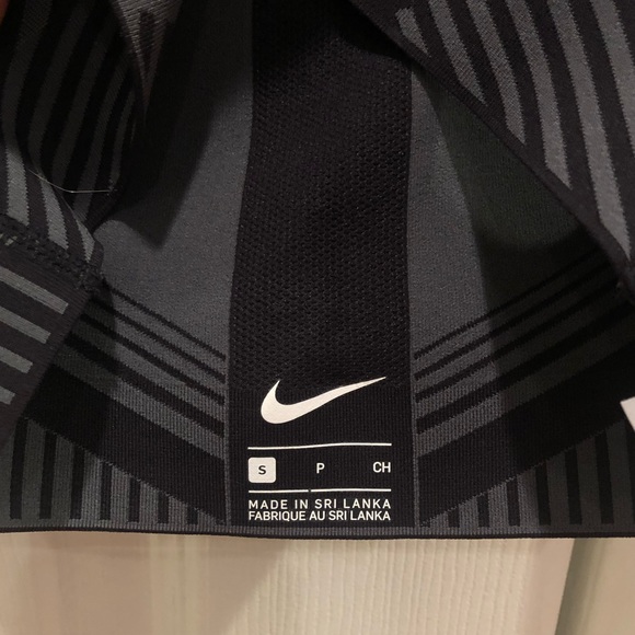 Nike sports bra - Picture 6 of 6